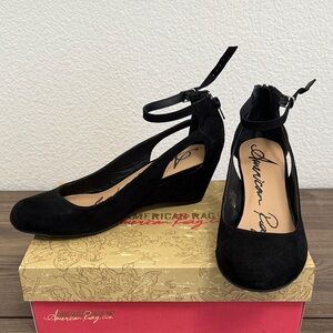 American Rag Women's Black Ankle Strap Wedge Shoes, 9.5 Like New